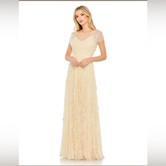 Mac Duggal 70274 Plunging Back Floral Sequin Dress NWT Size 8 - Picture 1 of 8